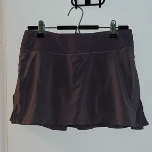 Lululemon Play Off The Pleats Skirt 13” Size 8 - Graphite Purple